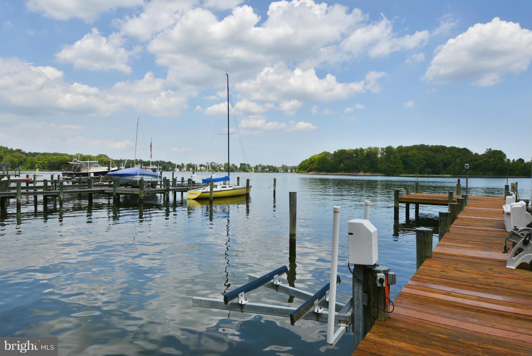 PALISADES PARK - Residential