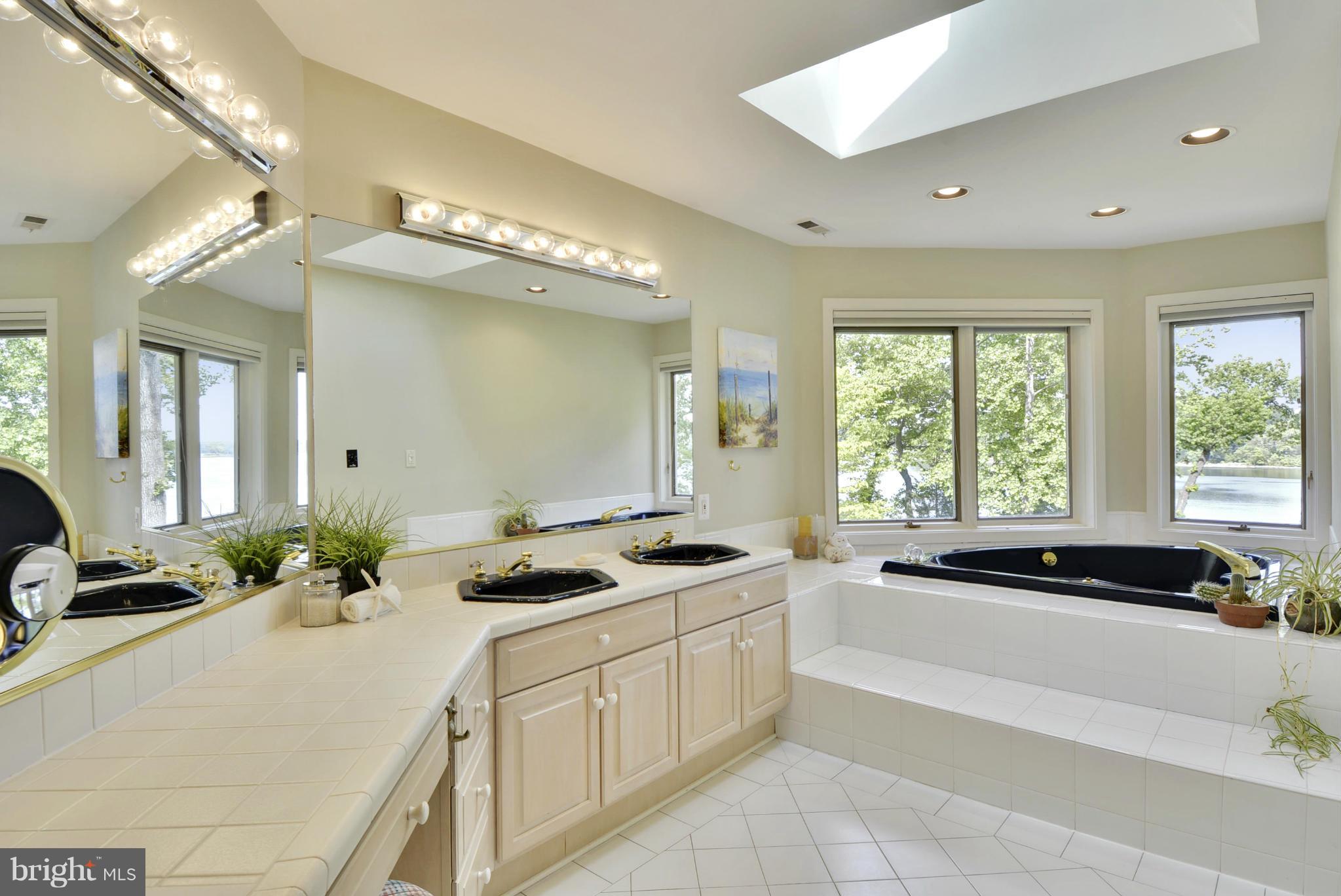 PALISADES PARK - Residential