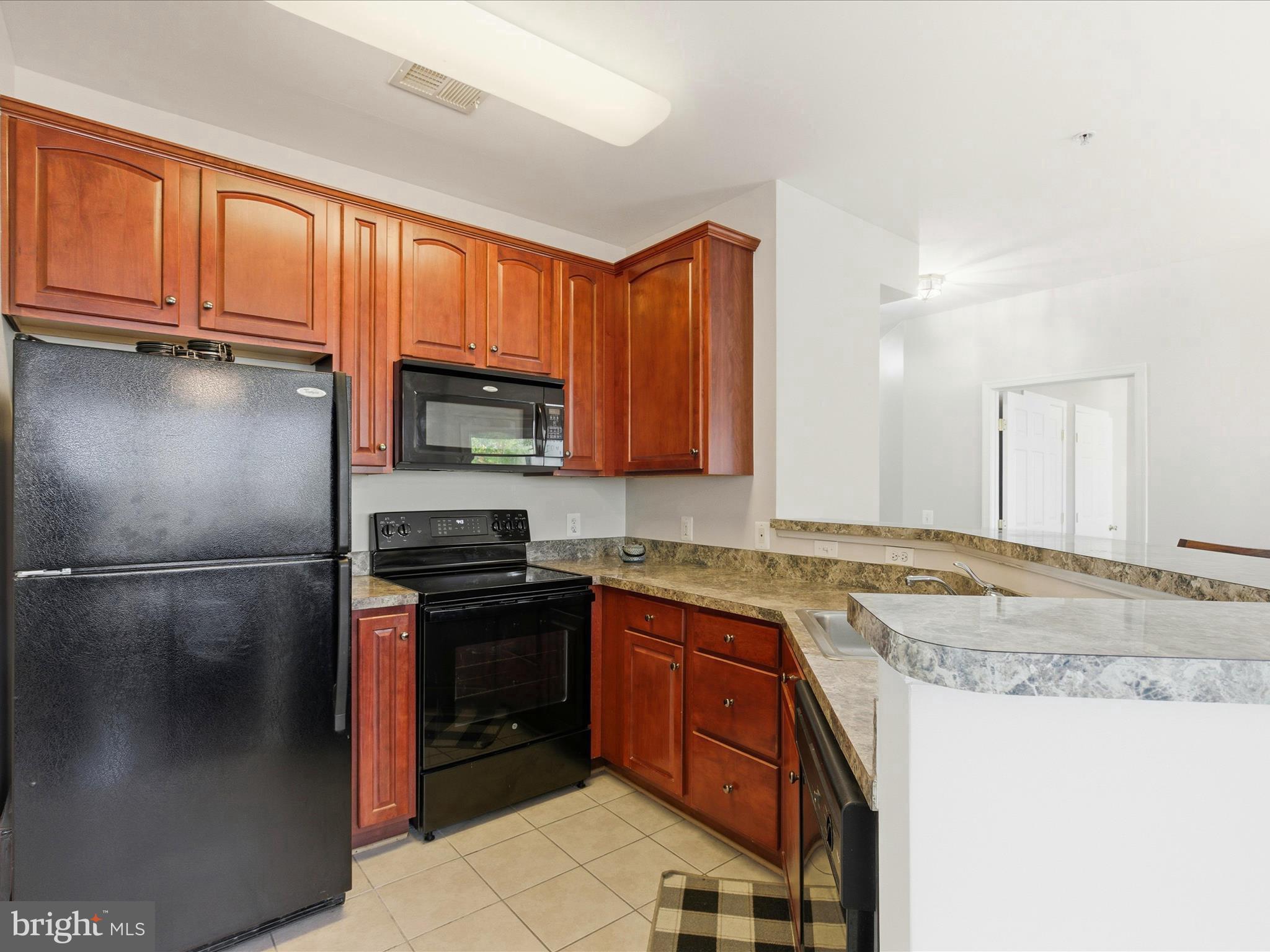 BOWIE TOWERS - Residential Lease