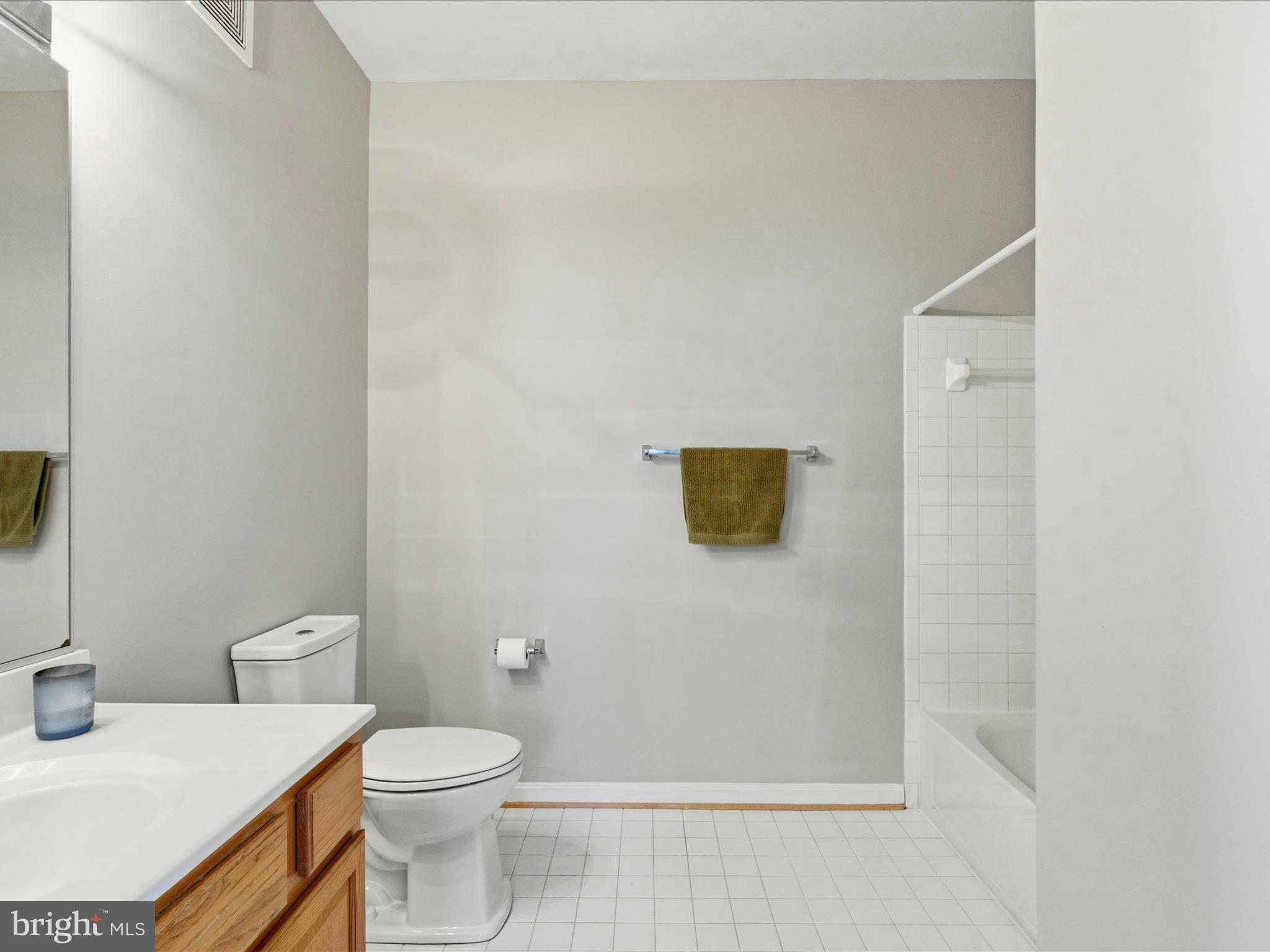 BOWIE TOWERS - Residential Lease