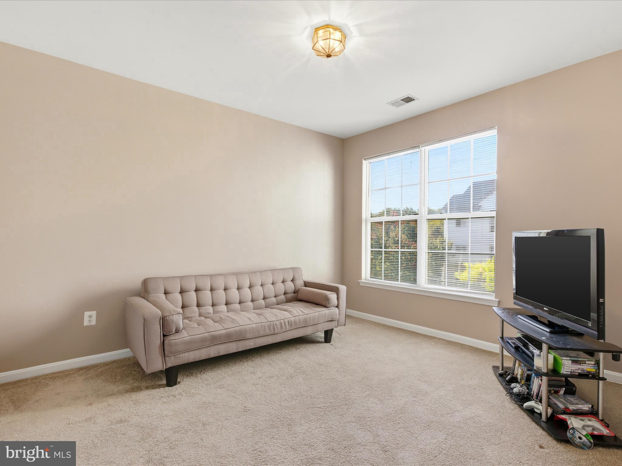 BOWIE TOWERS - Residential Lease