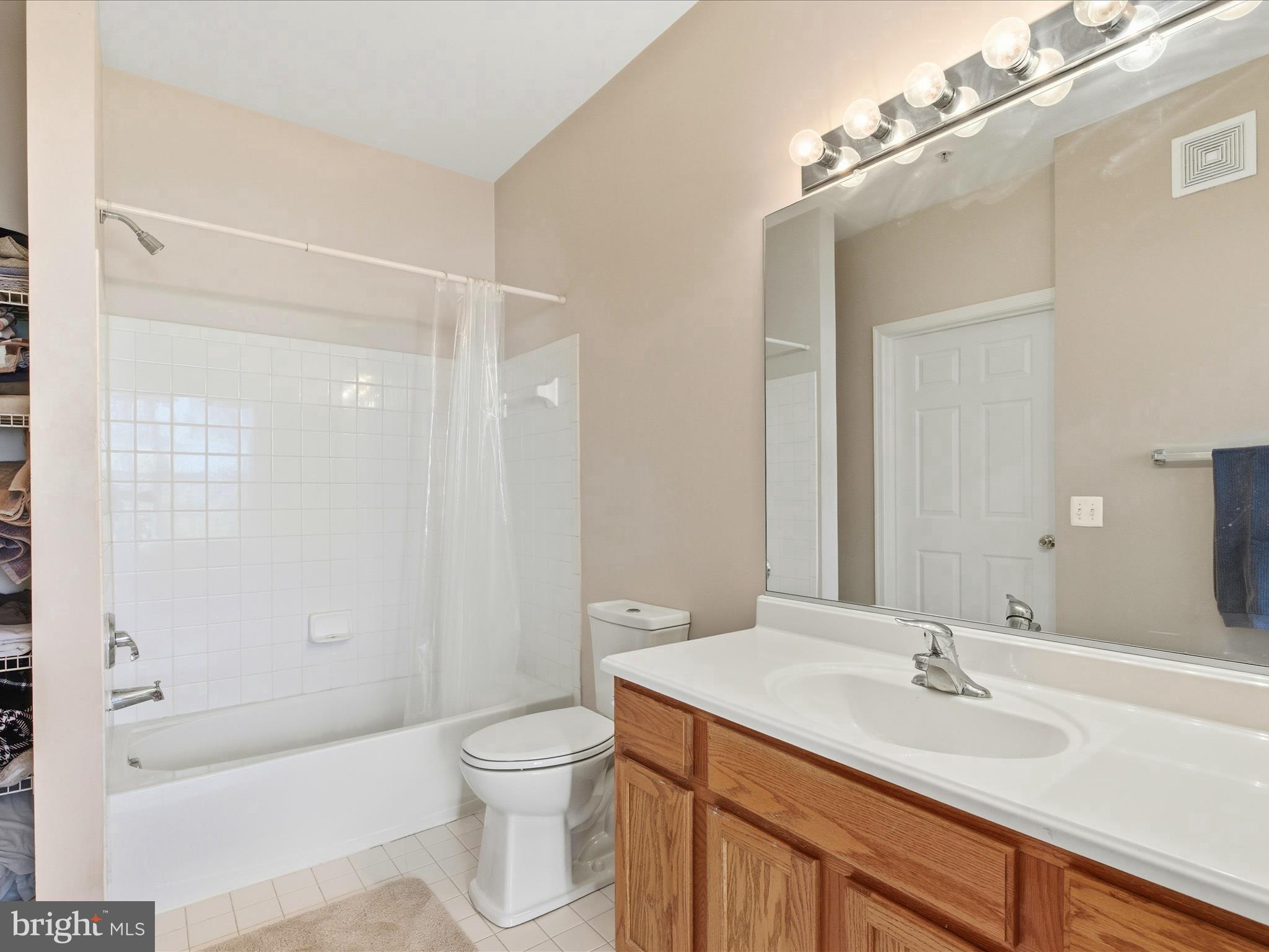 BOWIE TOWERS - Residential Lease