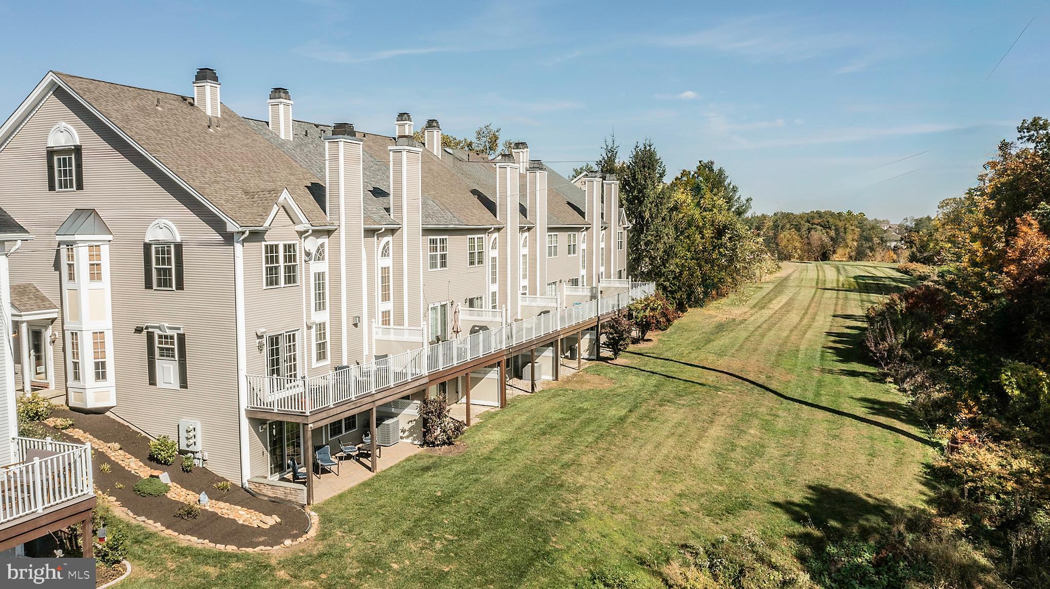 REBEL HILL - Residential