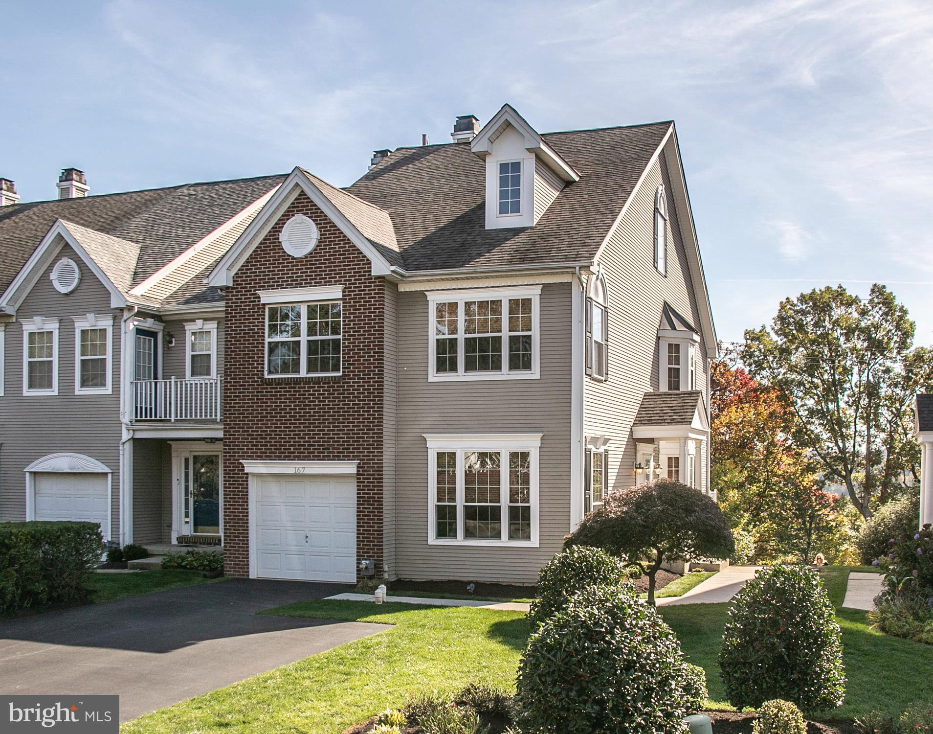 REBEL HILL - Residential
