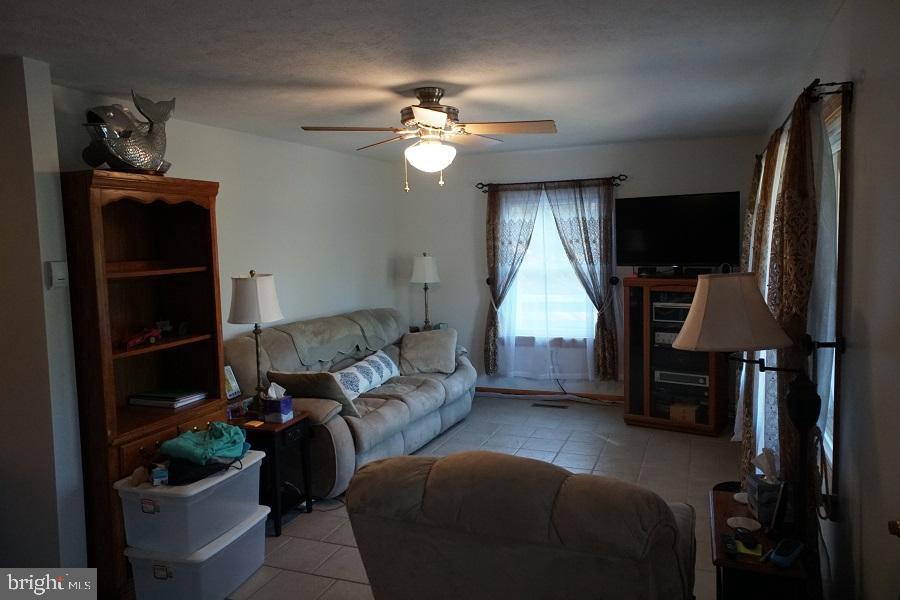 SHERWOOD FOREST/THORNY MEADOWS - Residential