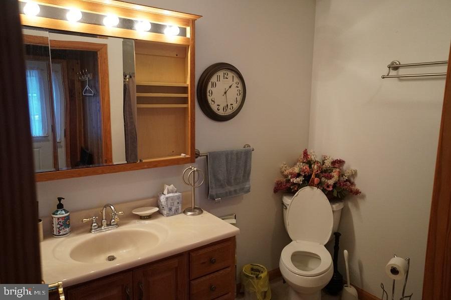 SHERWOOD FOREST/THORNY MEADOWS - Residential