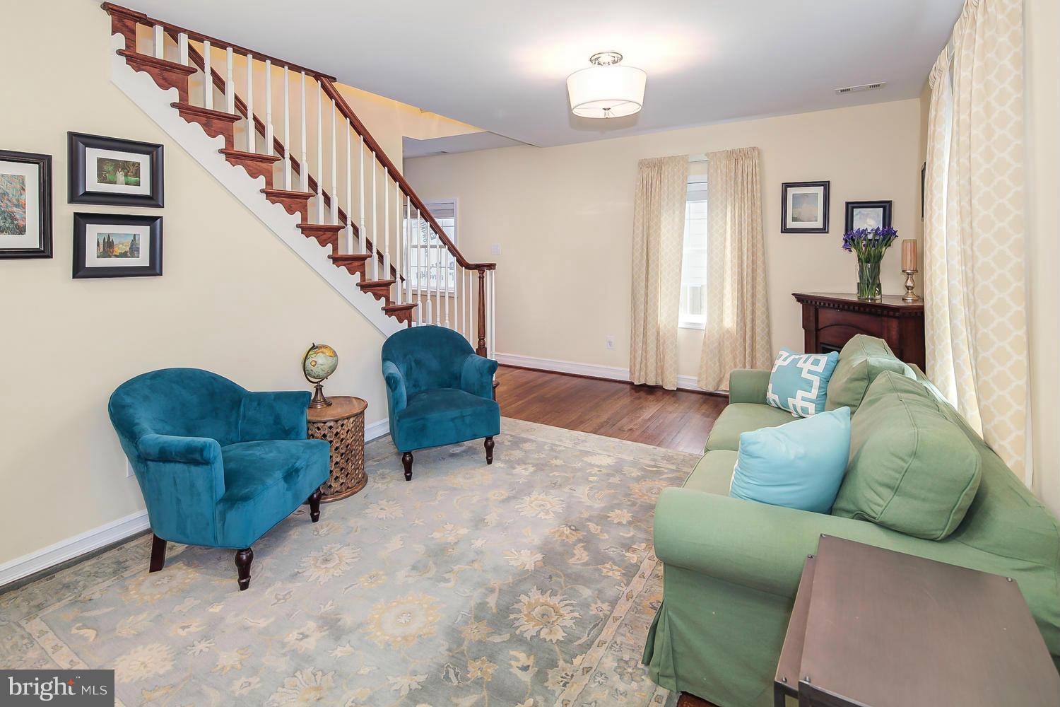 HILLWOOD - Residential