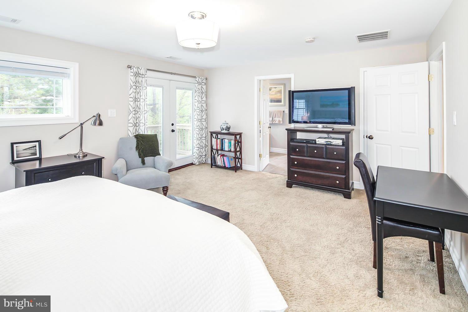 HILLWOOD - Residential