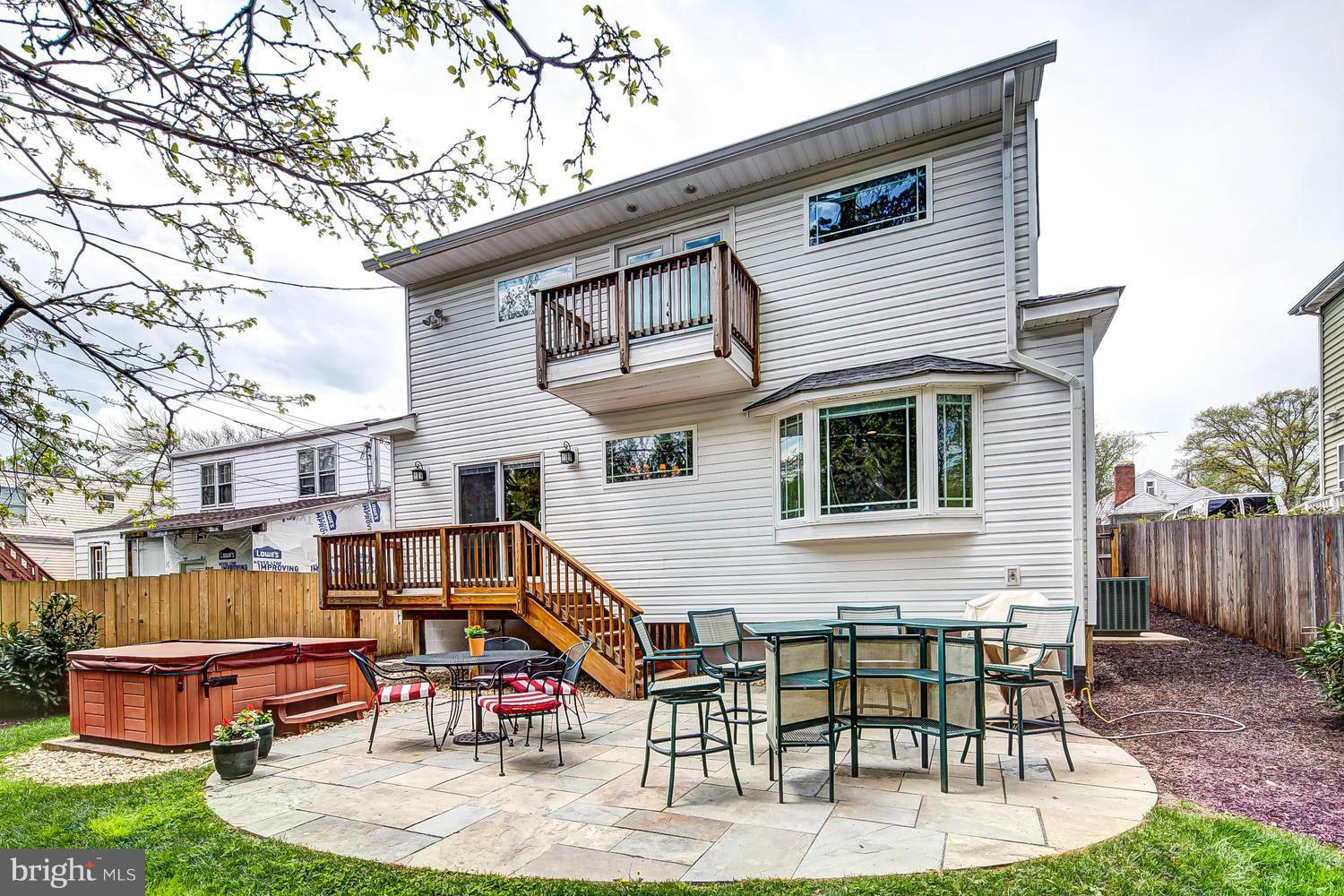 HILLWOOD - Residential