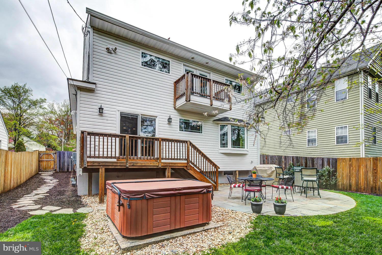 HILLWOOD - Residential