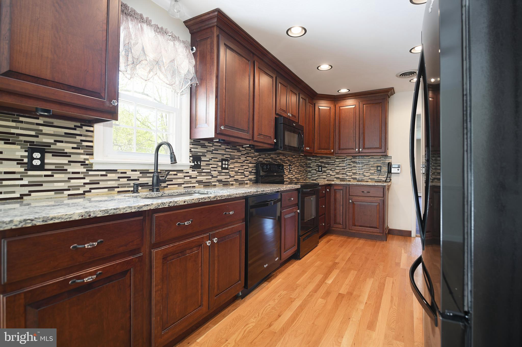 HIGH POINT MANOR - Residential