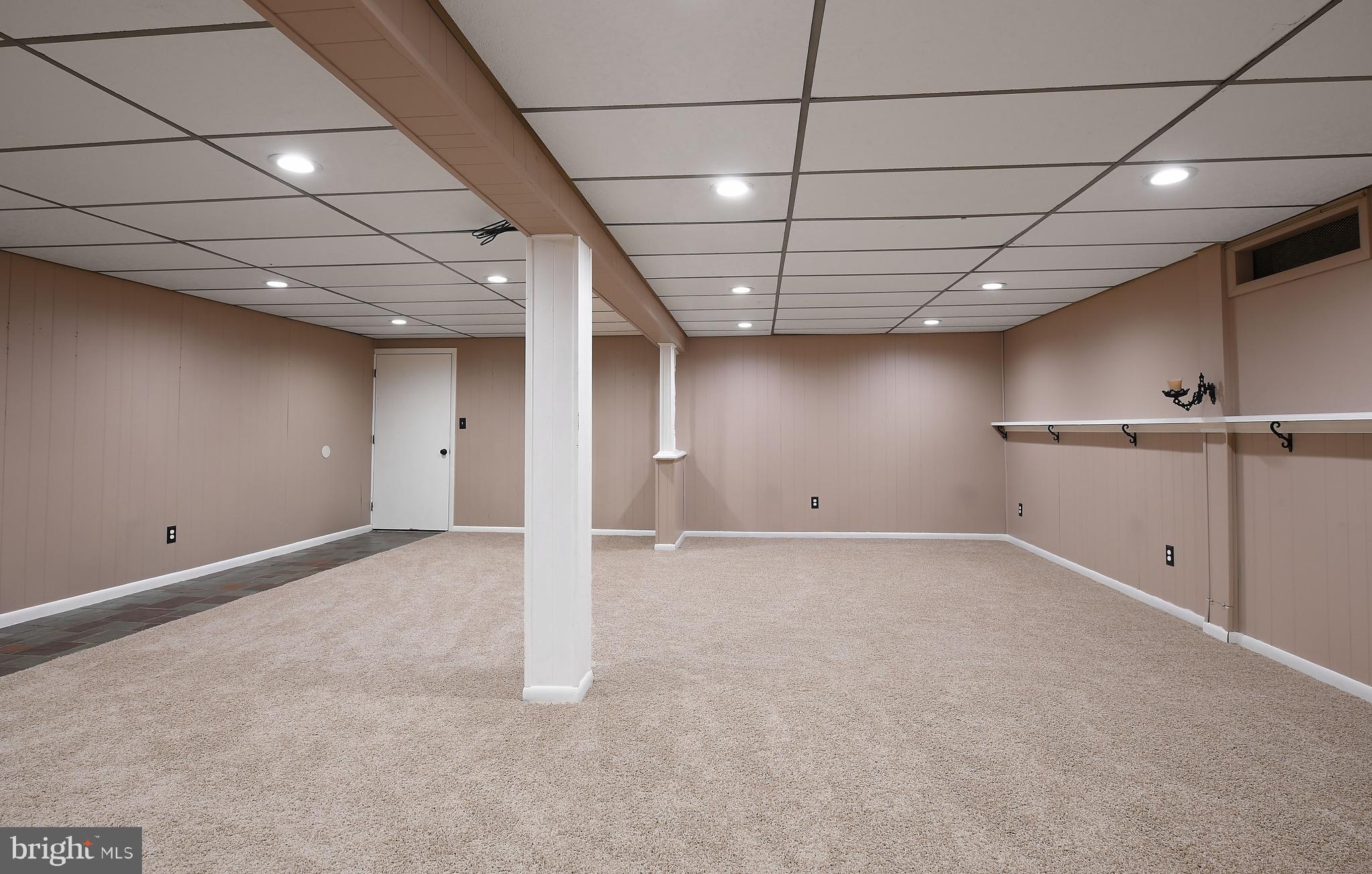 HIGH POINT MANOR - Residential