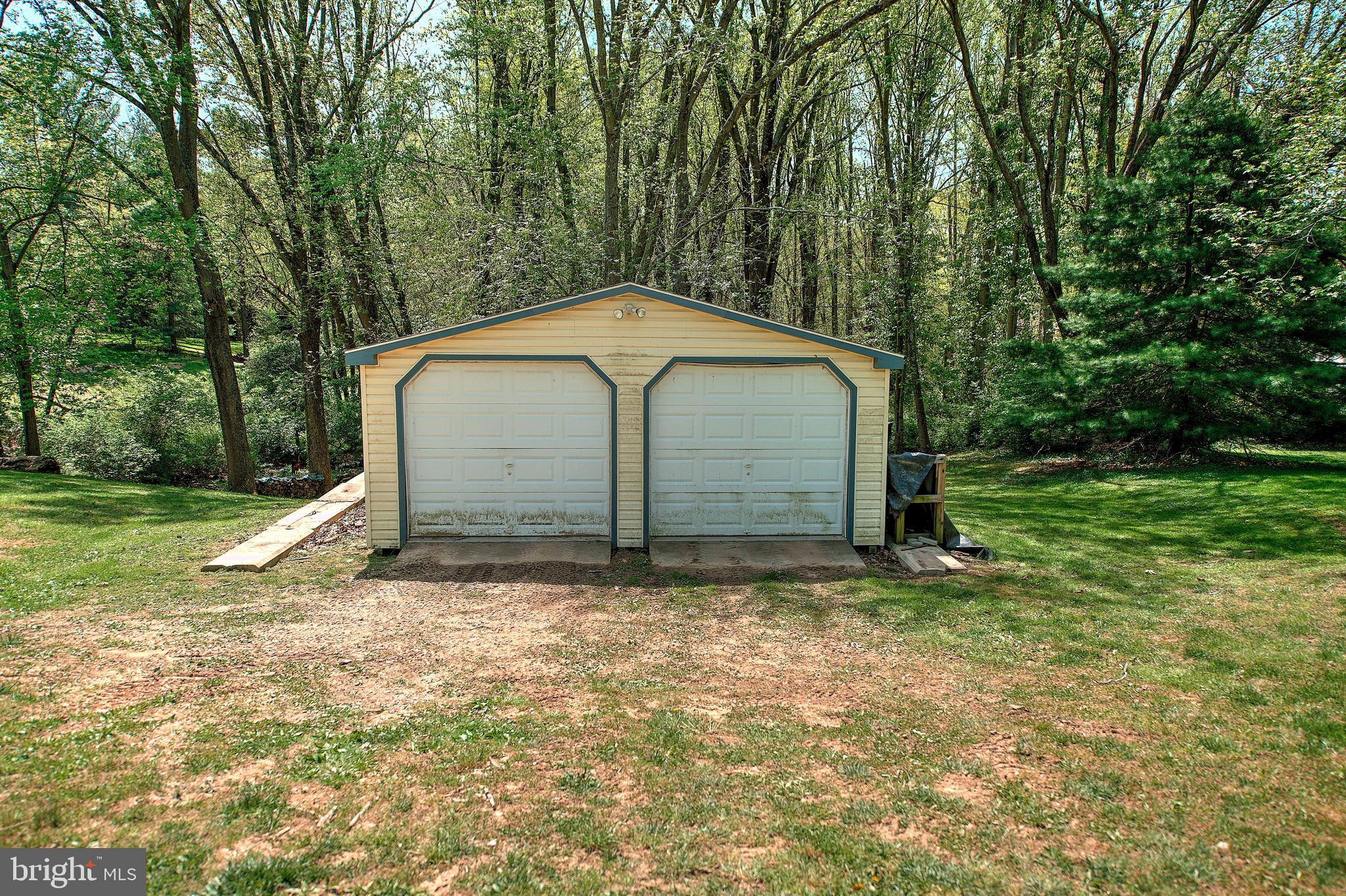 HIGH POINT MANOR - Residential