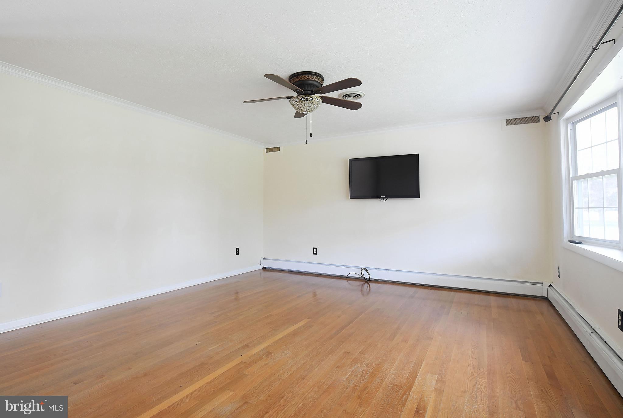 HIGH POINT MANOR - Residential