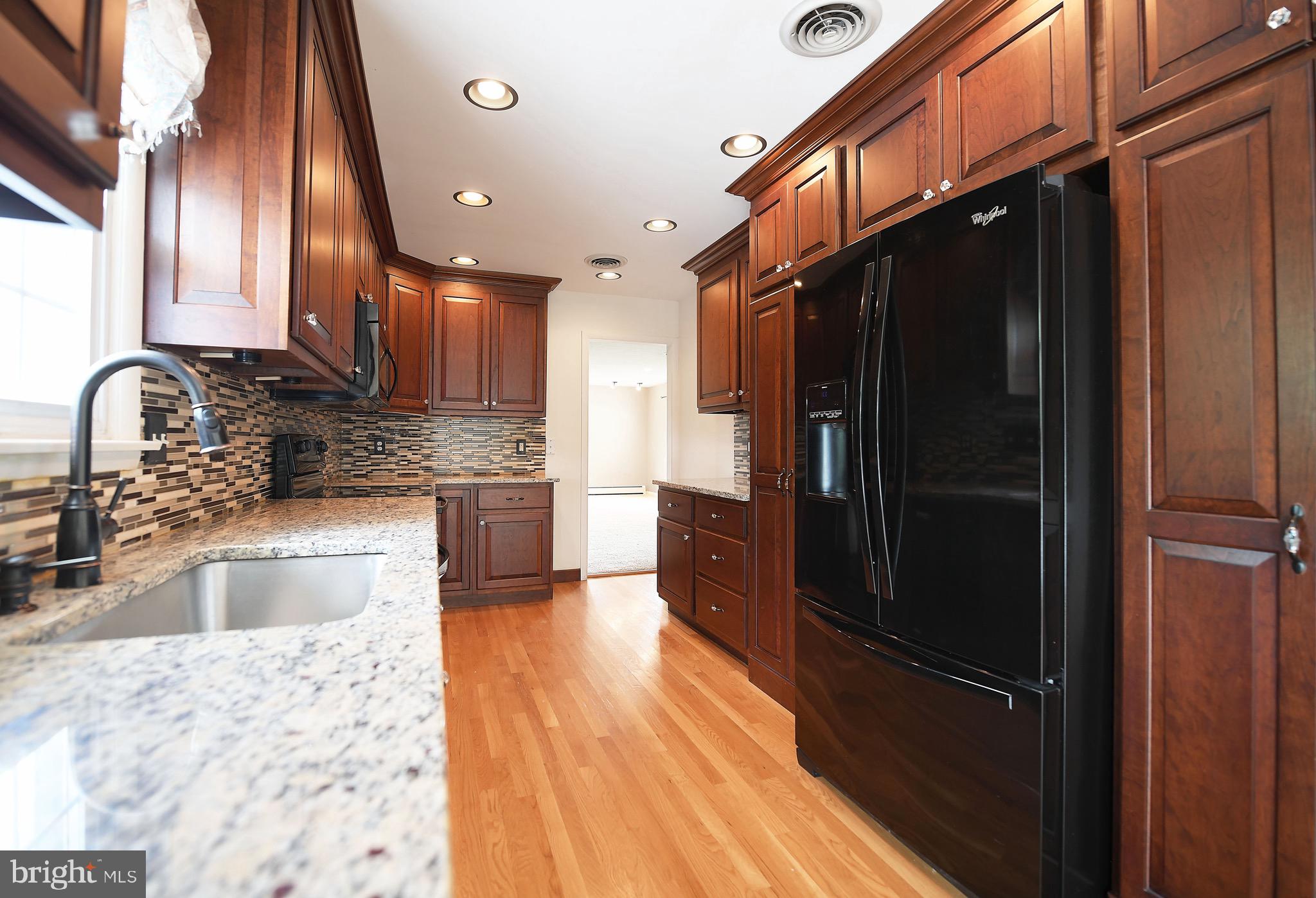 HIGH POINT MANOR - Residential