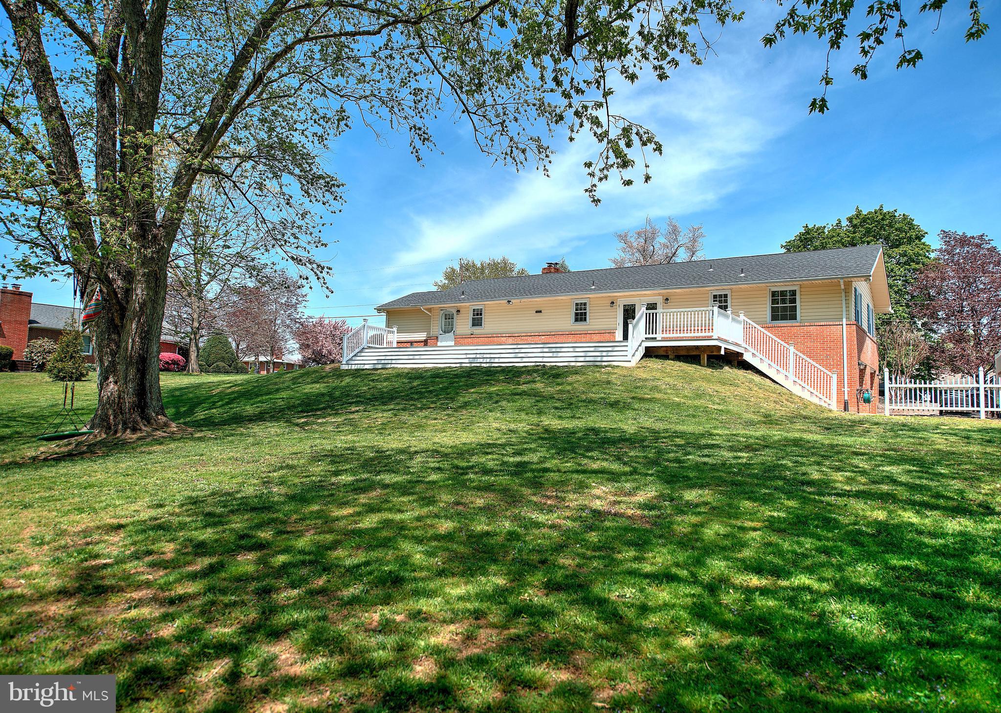 HIGH POINT MANOR - Residential