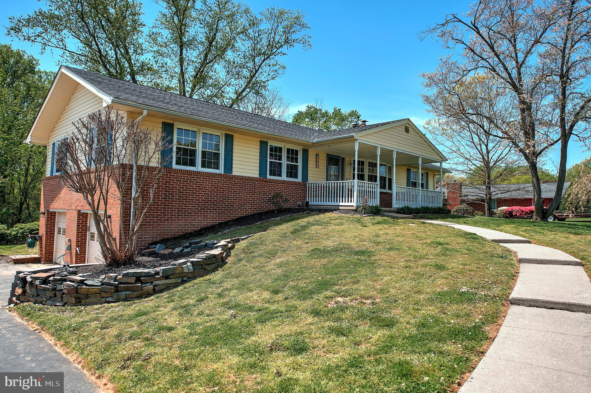 HIGH POINT MANOR - Residential