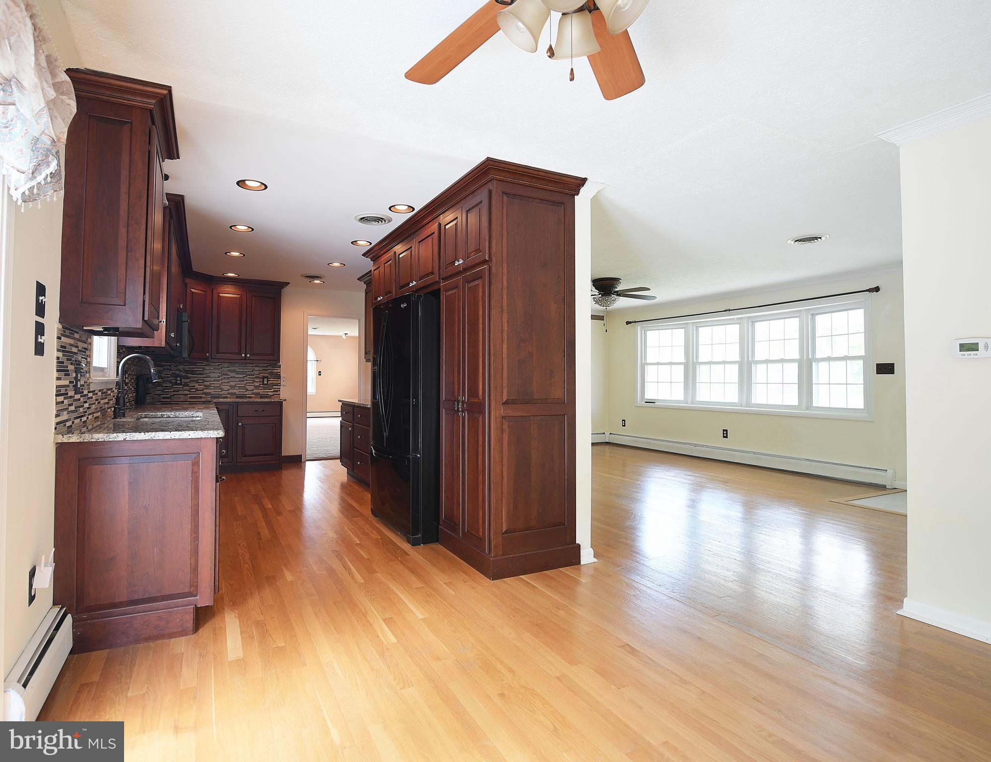 HIGH POINT MANOR - Residential