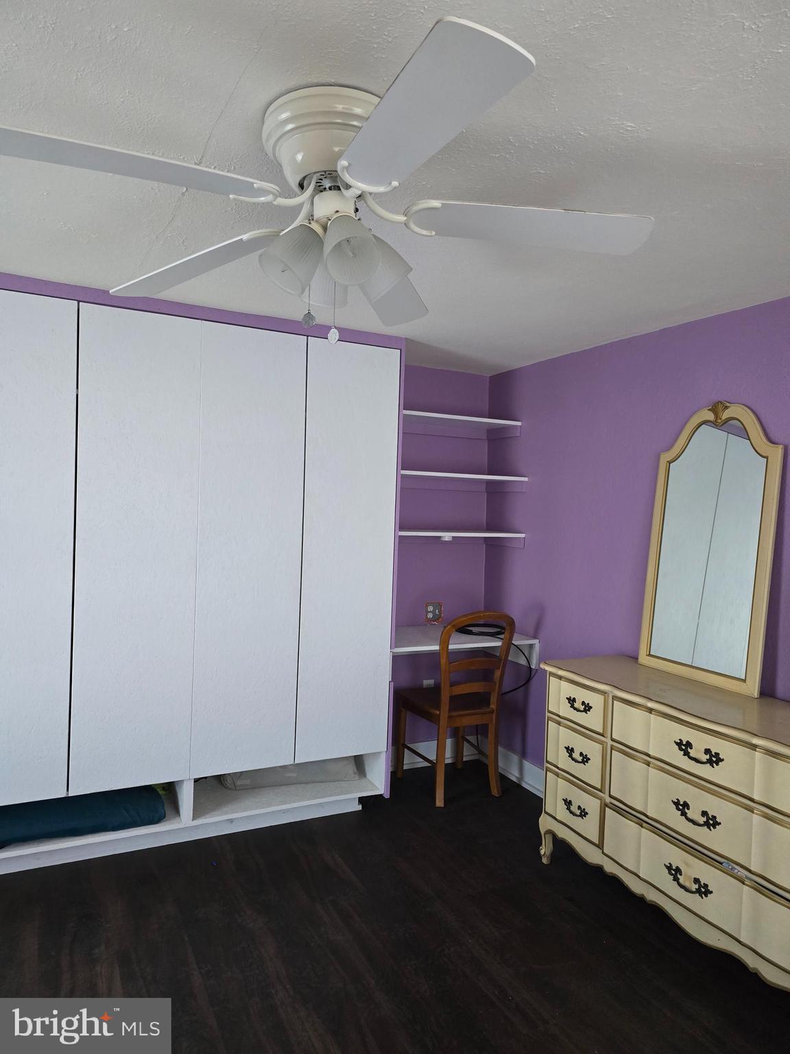 MOUNT CARMEL AREA - Residential