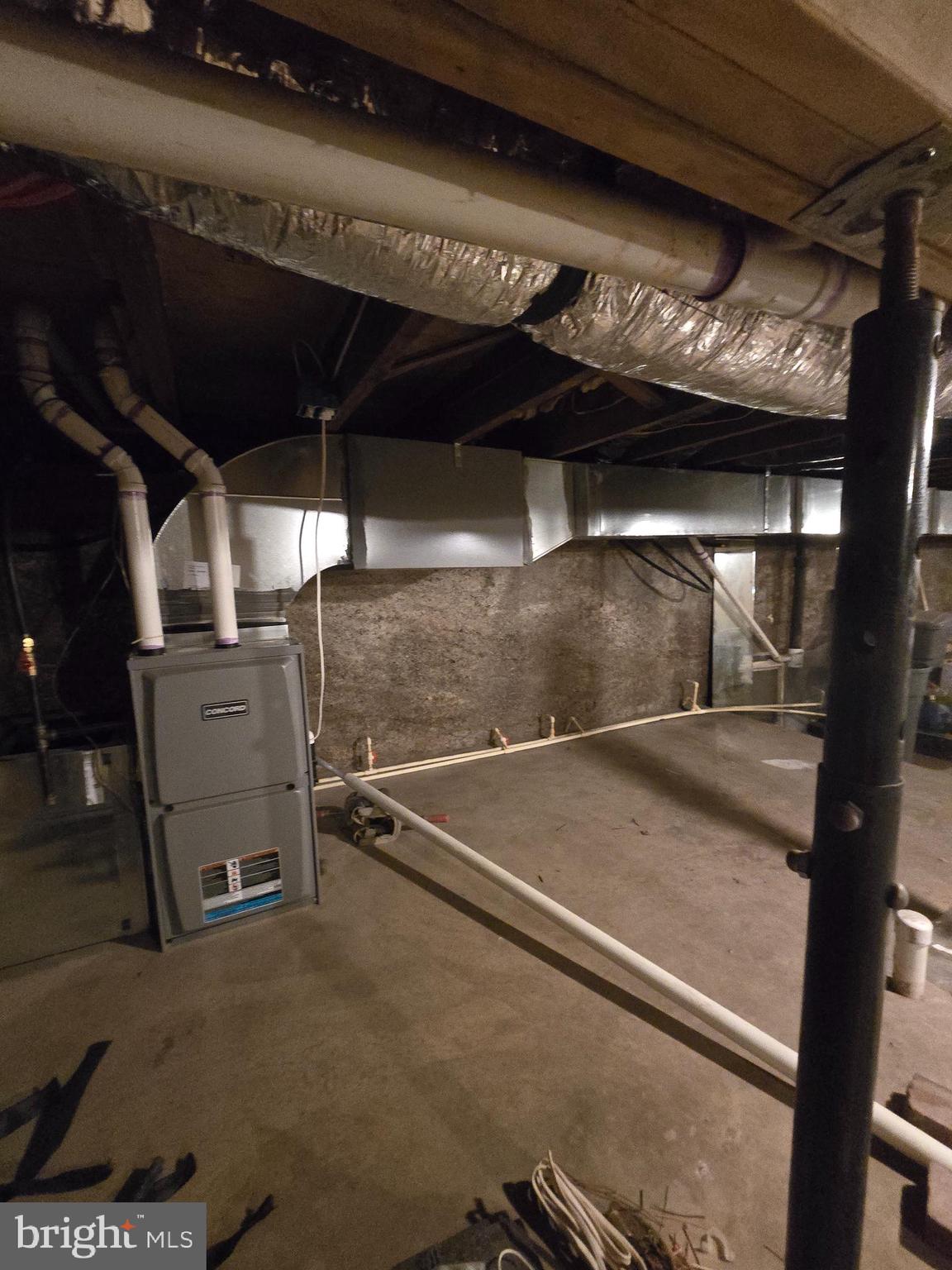 MOUNT CARMEL AREA - Residential