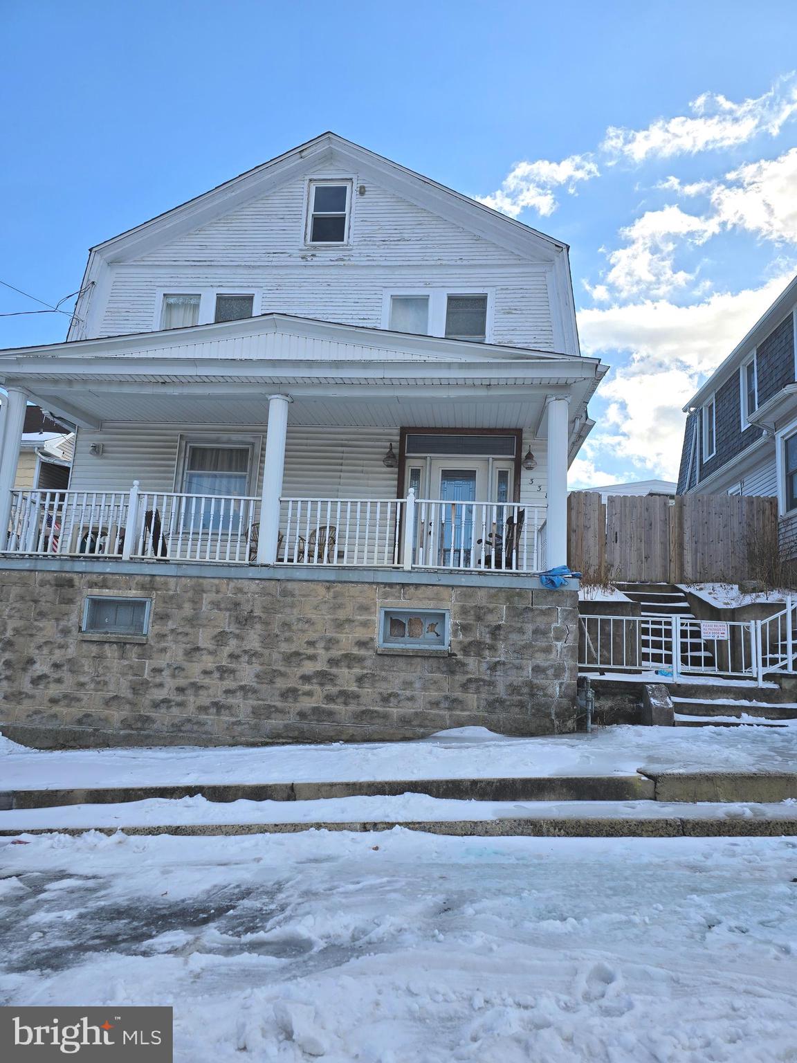 MOUNT CARMEL AREA - Residential