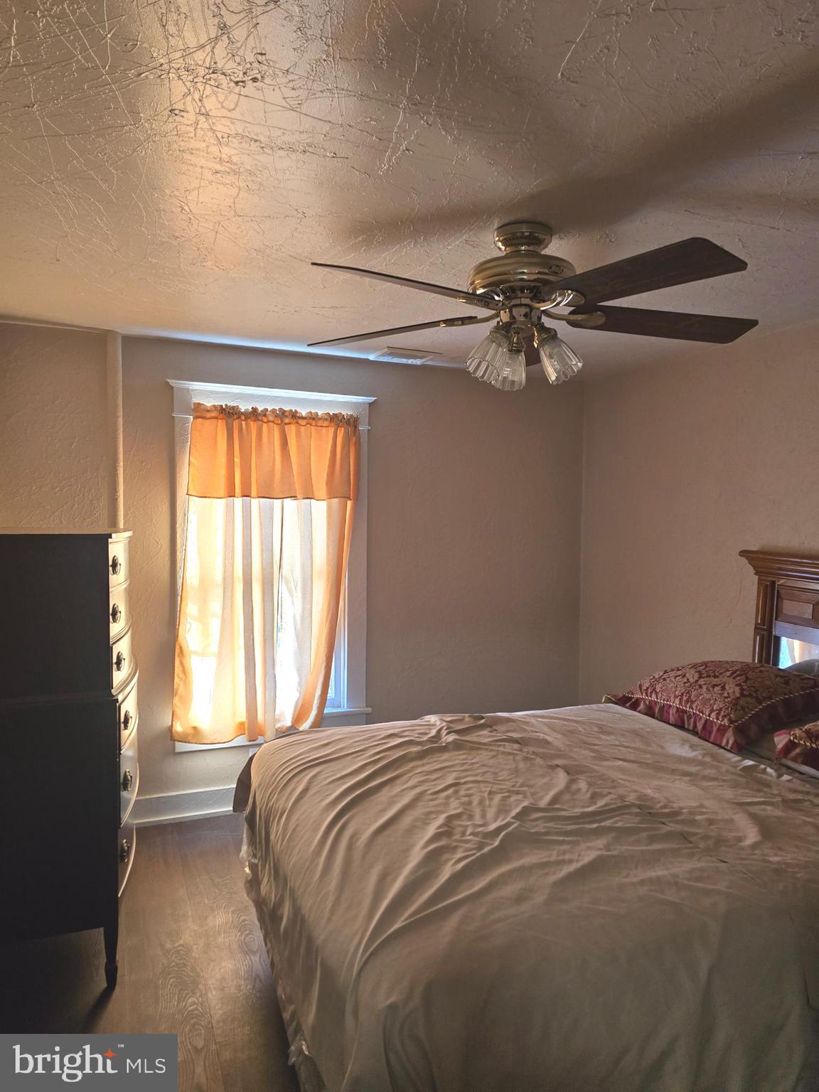 MOUNT CARMEL AREA - Residential