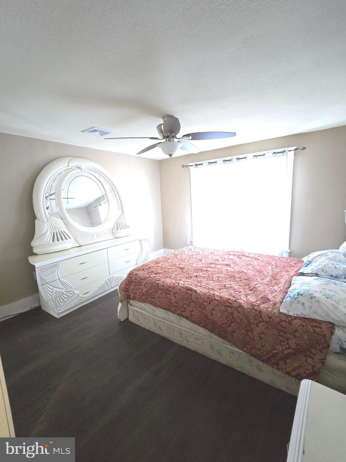 MOUNT CARMEL AREA - Residential