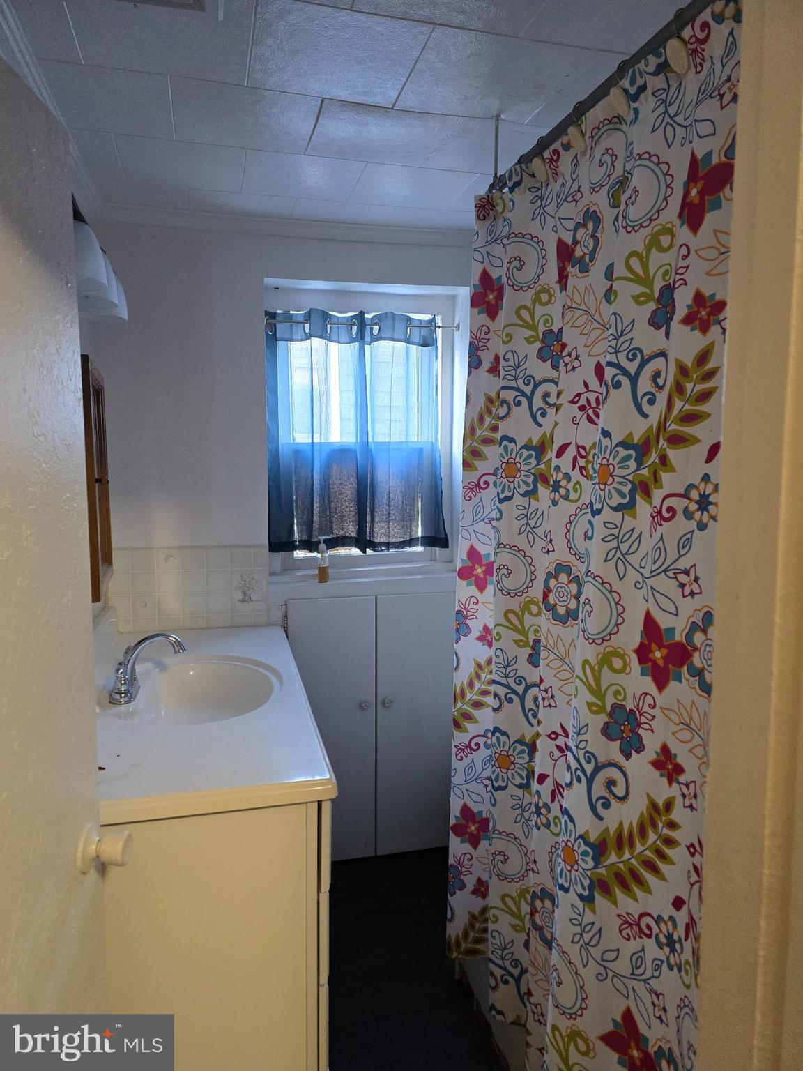 MOUNT CARMEL AREA - Residential