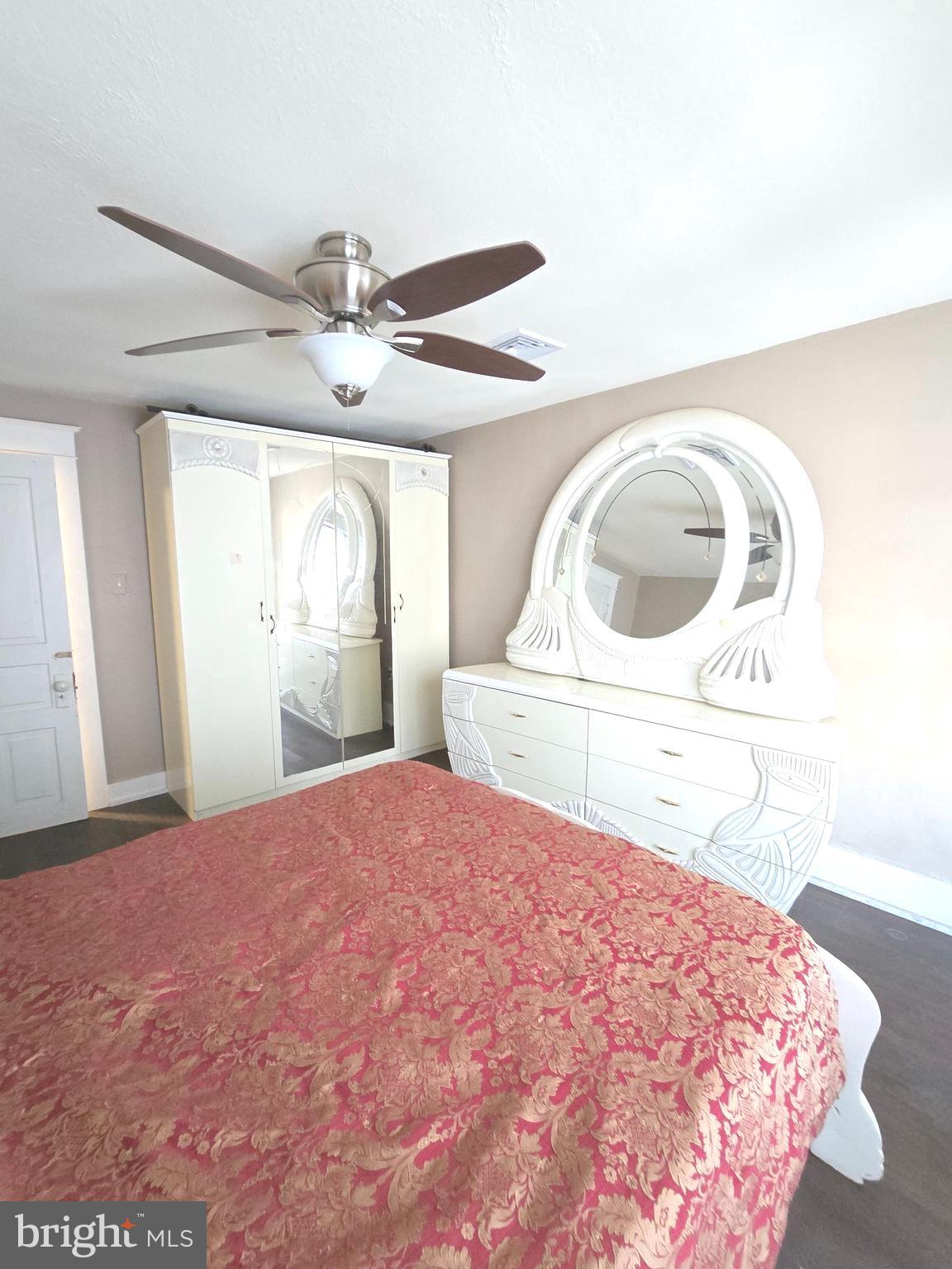 MOUNT CARMEL AREA - Residential