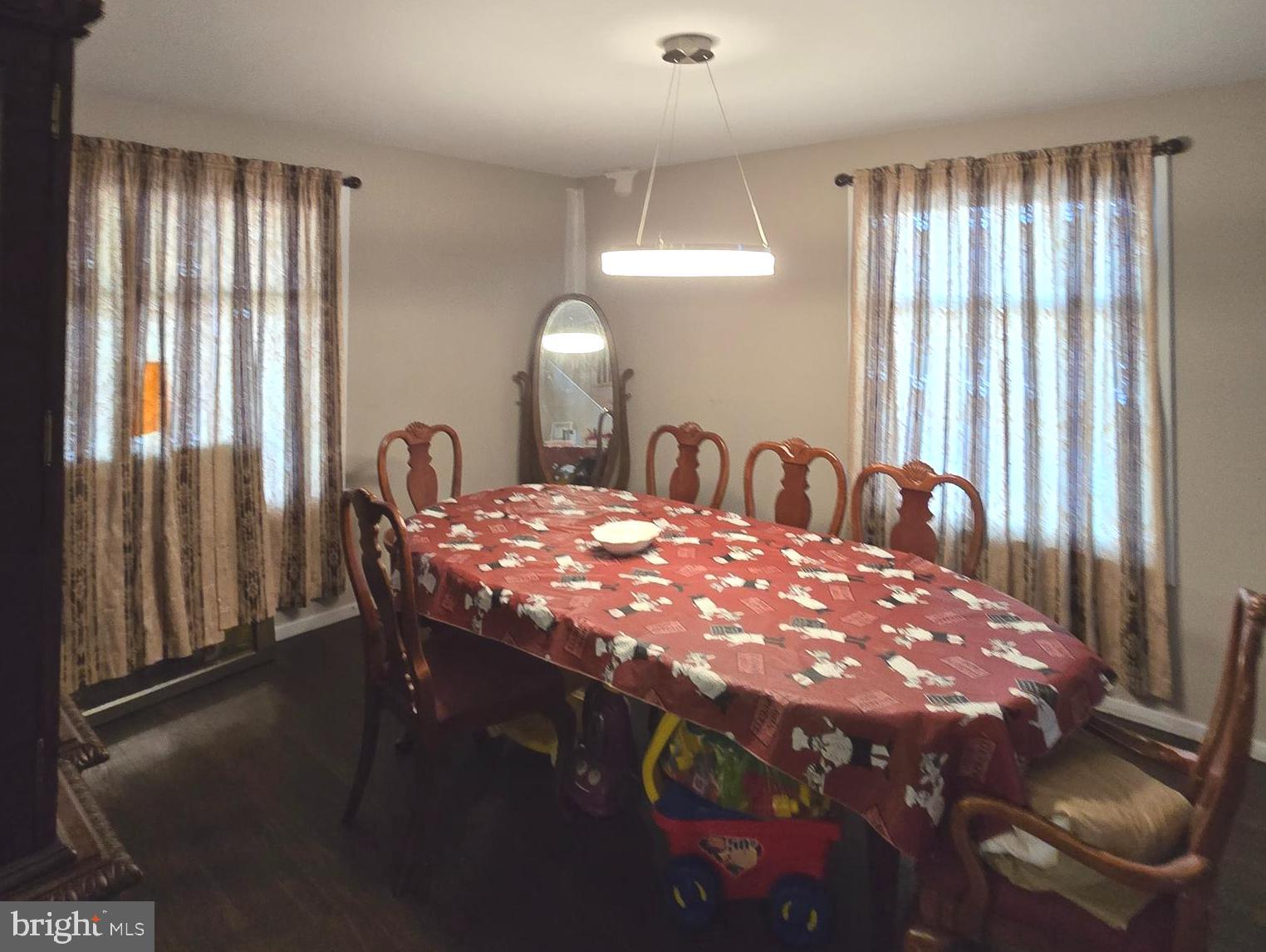 MOUNT CARMEL AREA - Residential