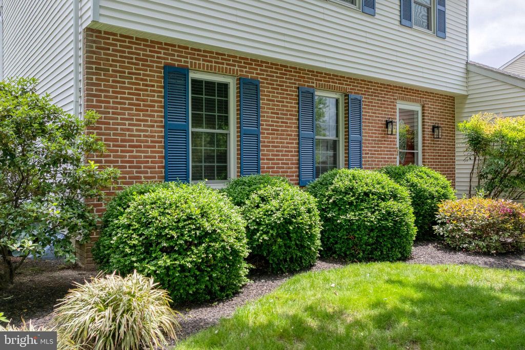 Photo of 981 Pinetree Way, LANCASTER, PA 17601 (MLS # PALA2070498)