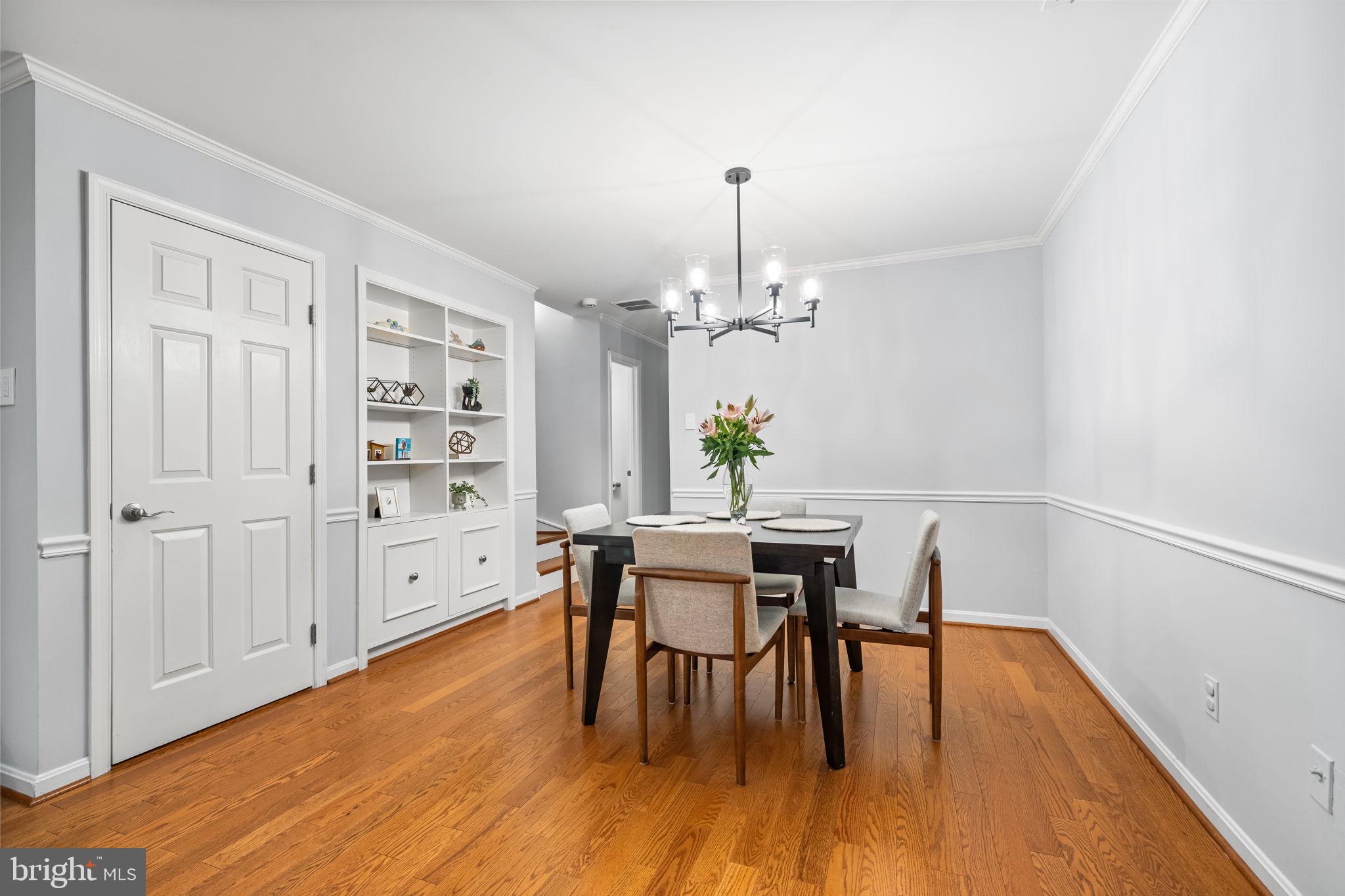 OLD BALLSTON TOWN - Residential