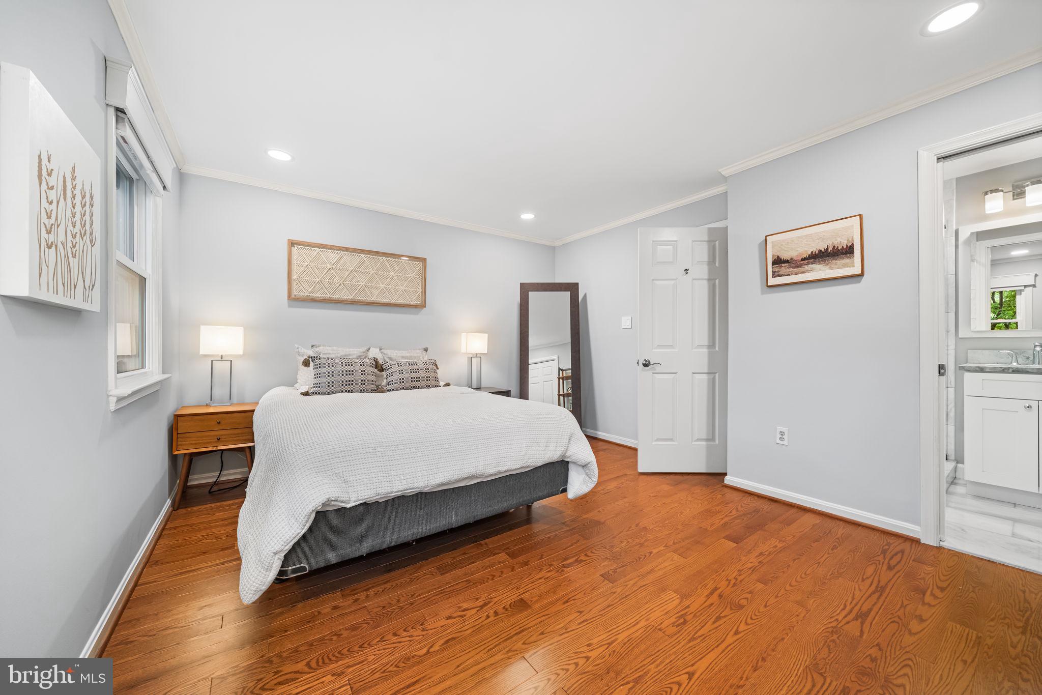 OLD BALLSTON TOWN - Residential