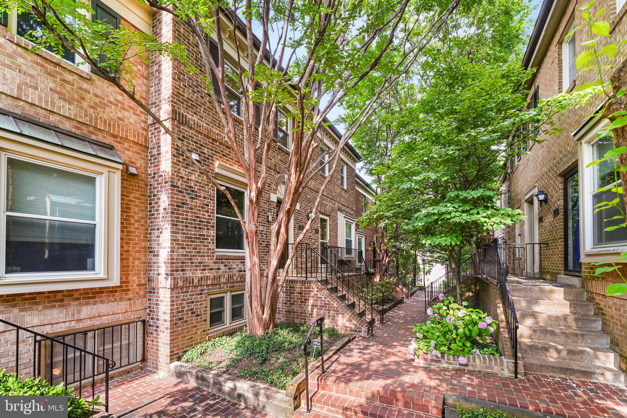 OLD BALLSTON TOWN - Residential