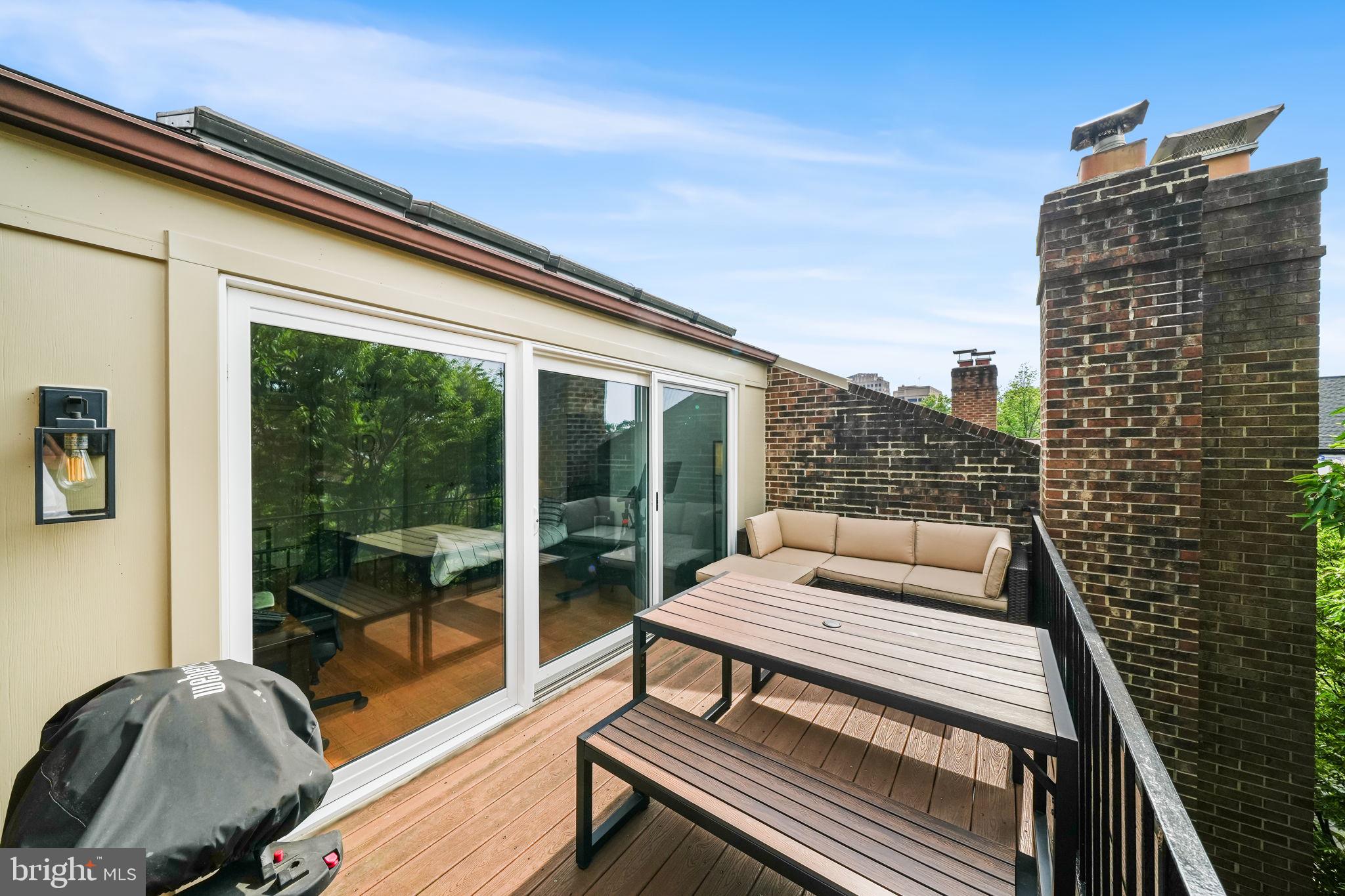 OLD BALLSTON TOWN - Residential