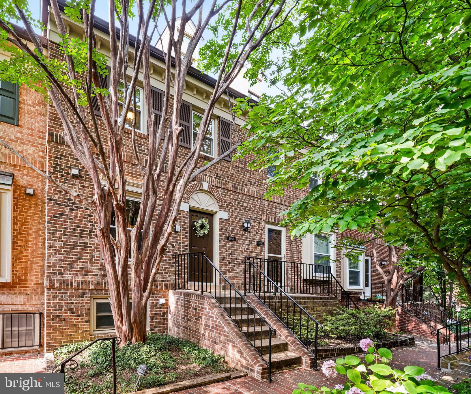 OLD BALLSTON TOWN - Residential