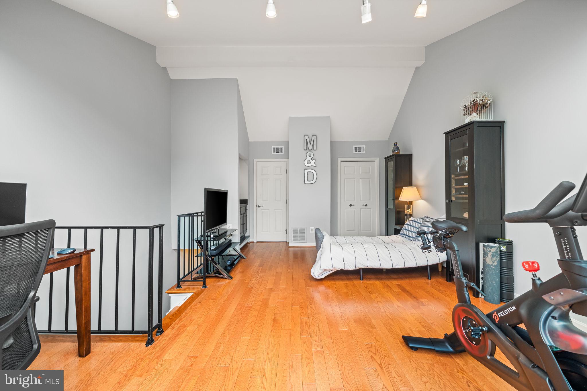 OLD BALLSTON TOWN - Residential