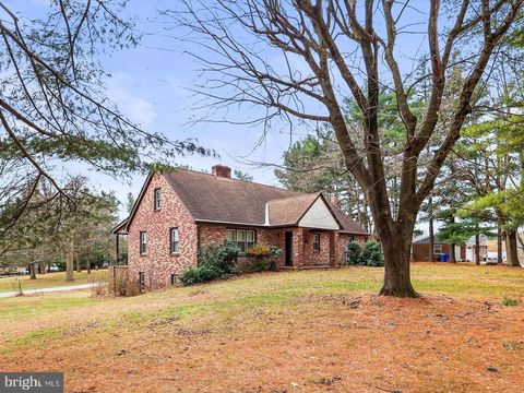 521 WINDY HILL ROAD NEW FREEDOM PA 17349