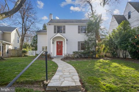 Photo of 7010 Exeter Road, Bethesda, MD 20814 (MLS # MDMC2129580)
