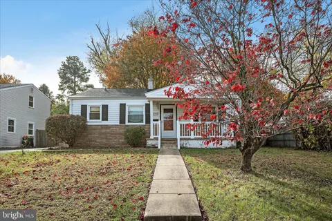 3403 Elmwood Drive, Alexandria, VA MLS: VAFX2278094