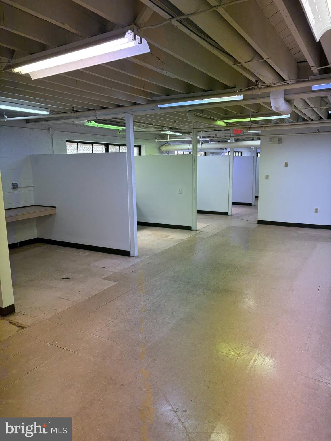 241 E 4TH STREET 100LL