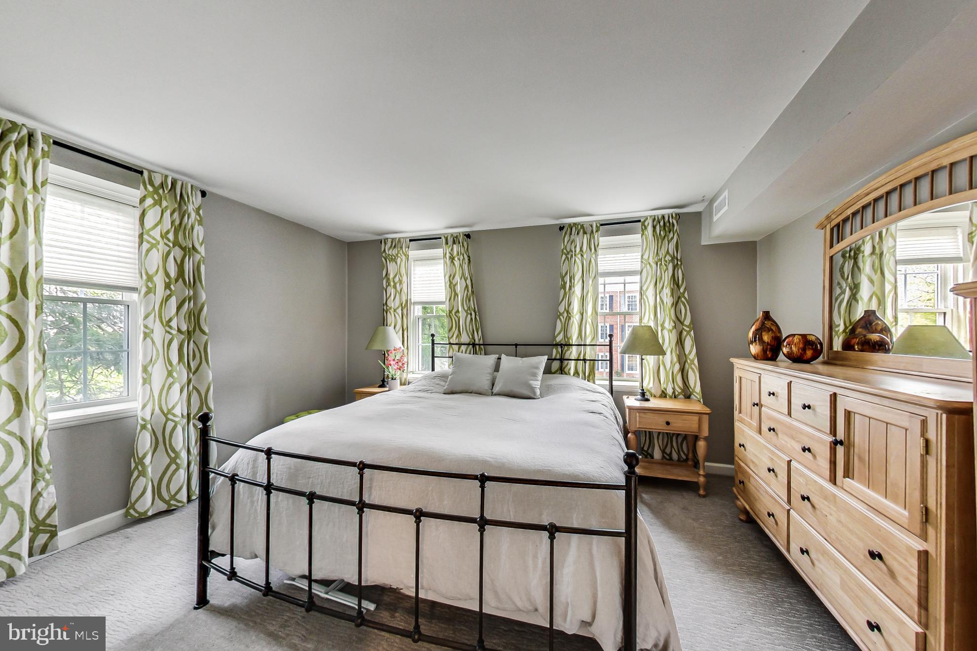 FAIRLINGTON VILLAGES - Residential