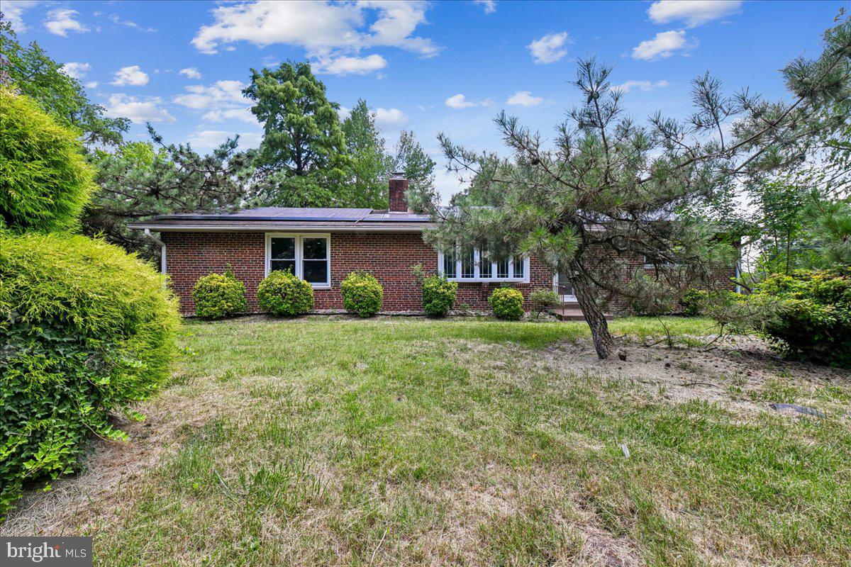 8830 BLUFFWOOD LANE