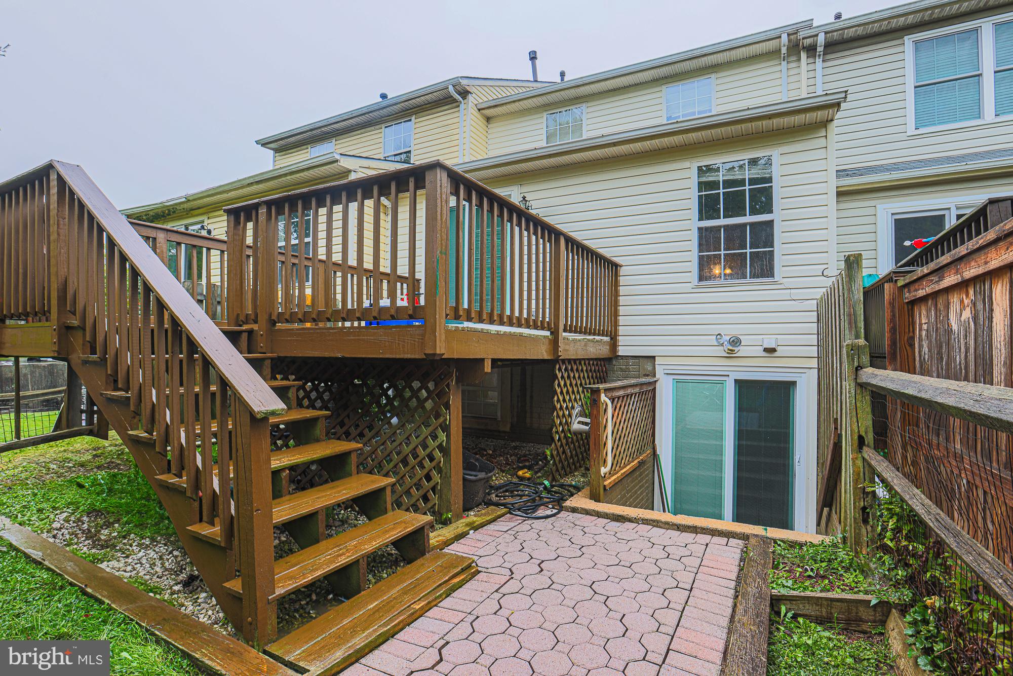 CONSTANT FRIENDSHIP - Residential