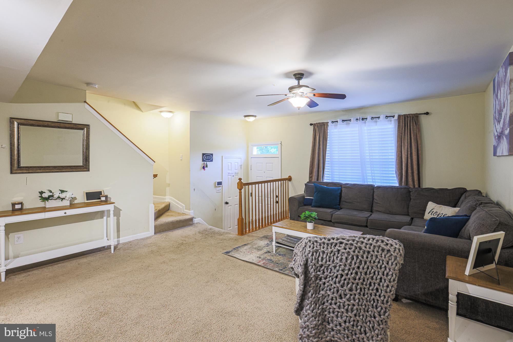 CONSTANT FRIENDSHIP - Residential