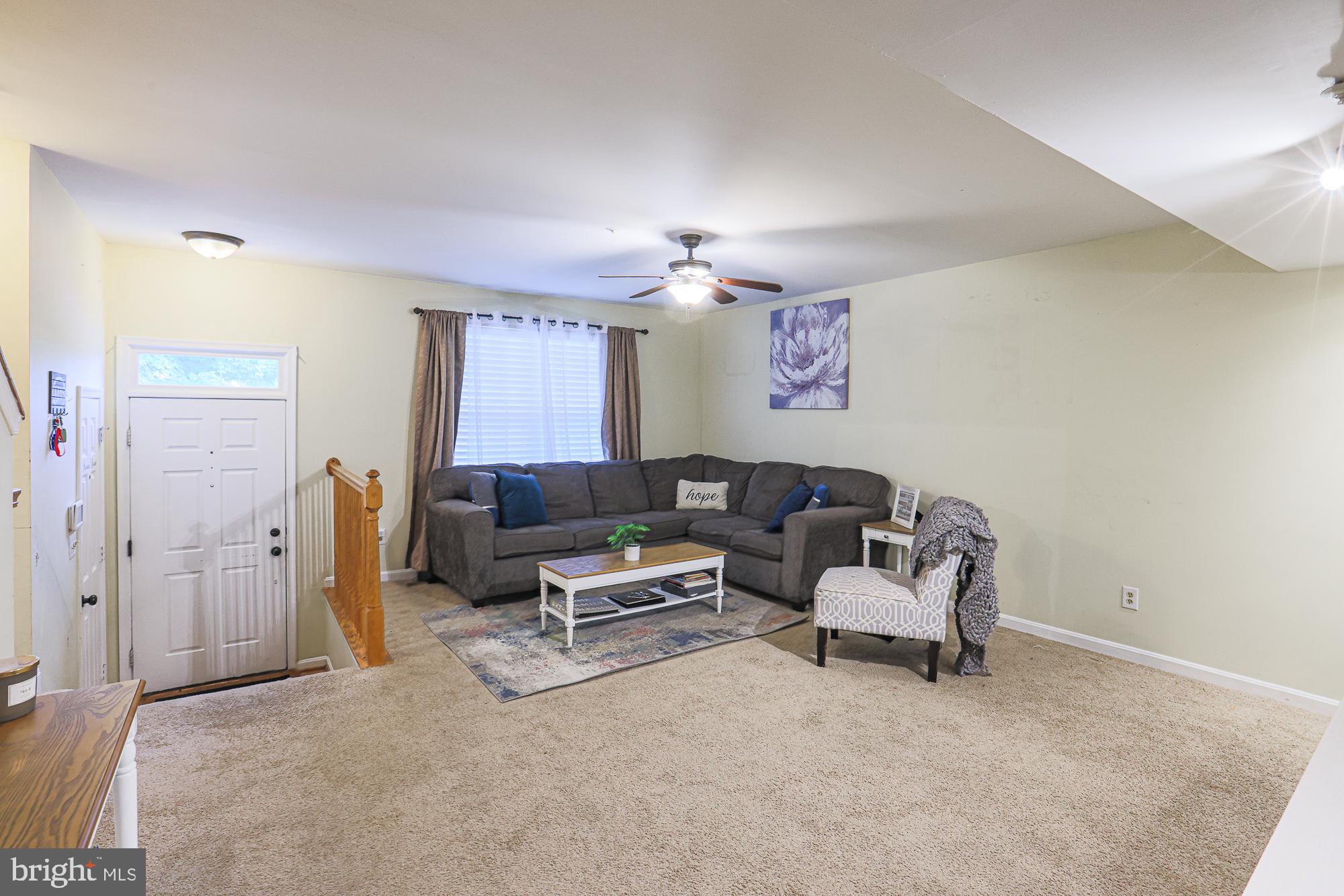 CONSTANT FRIENDSHIP - Residential