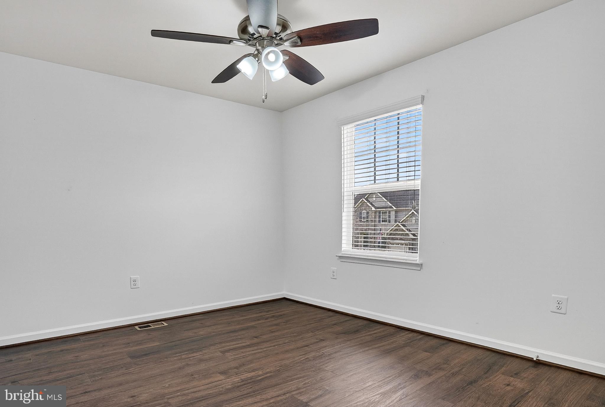 CLOVER RIDGE - Residential