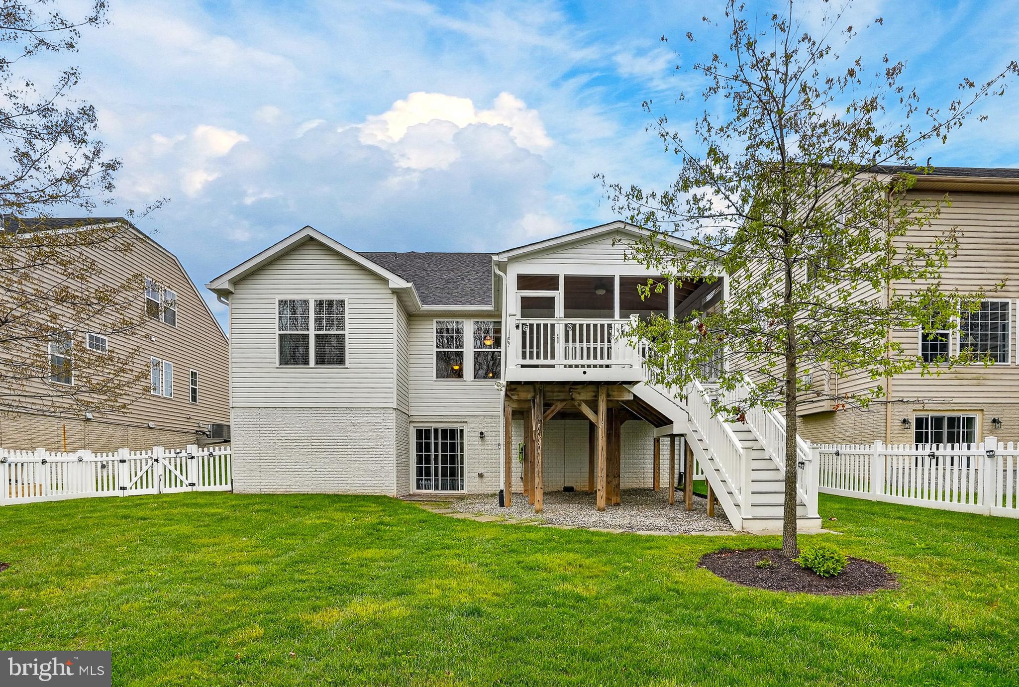 CLOVER RIDGE - Residential