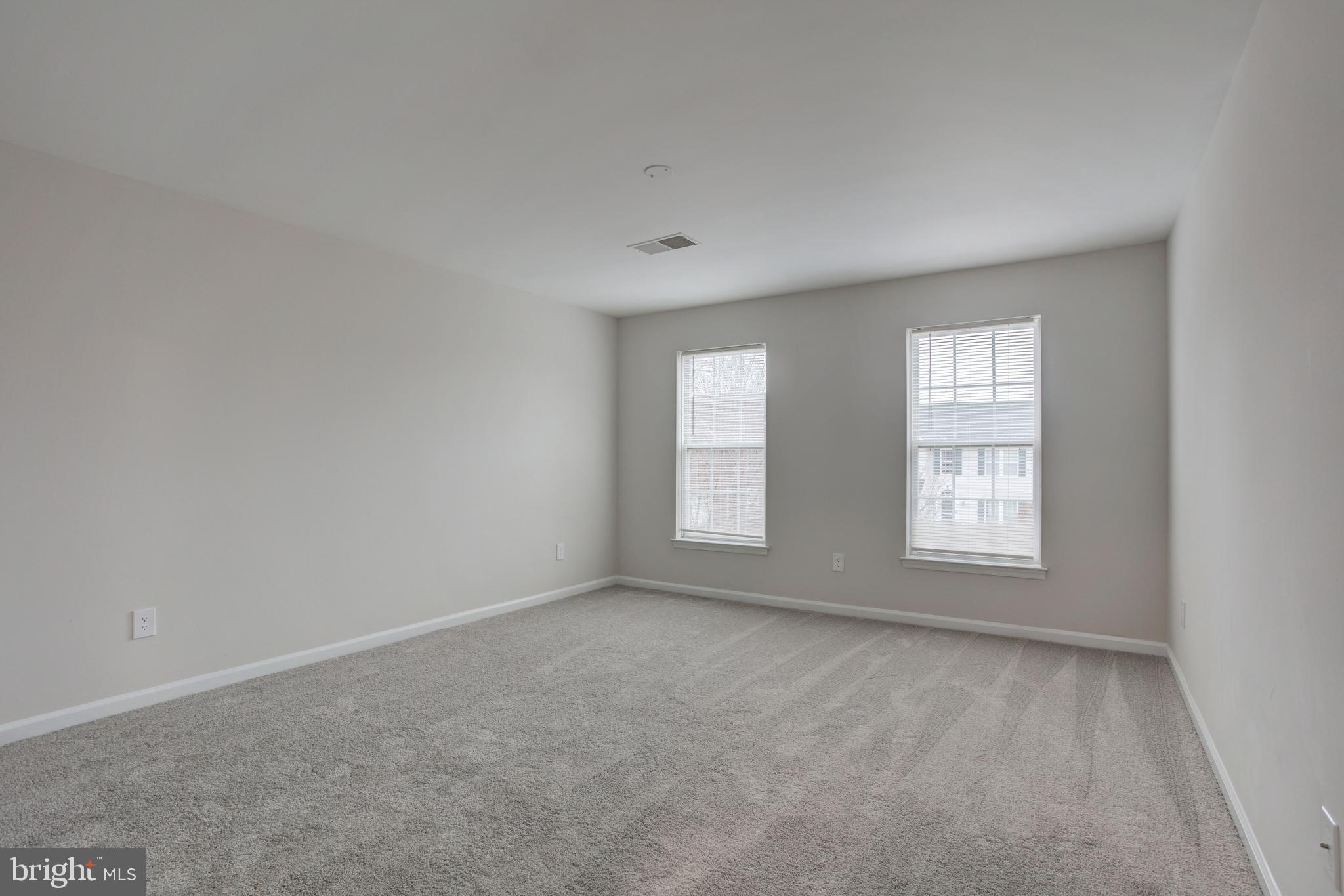 THE FALLS AT LEE'S PARKE - Residential Lease