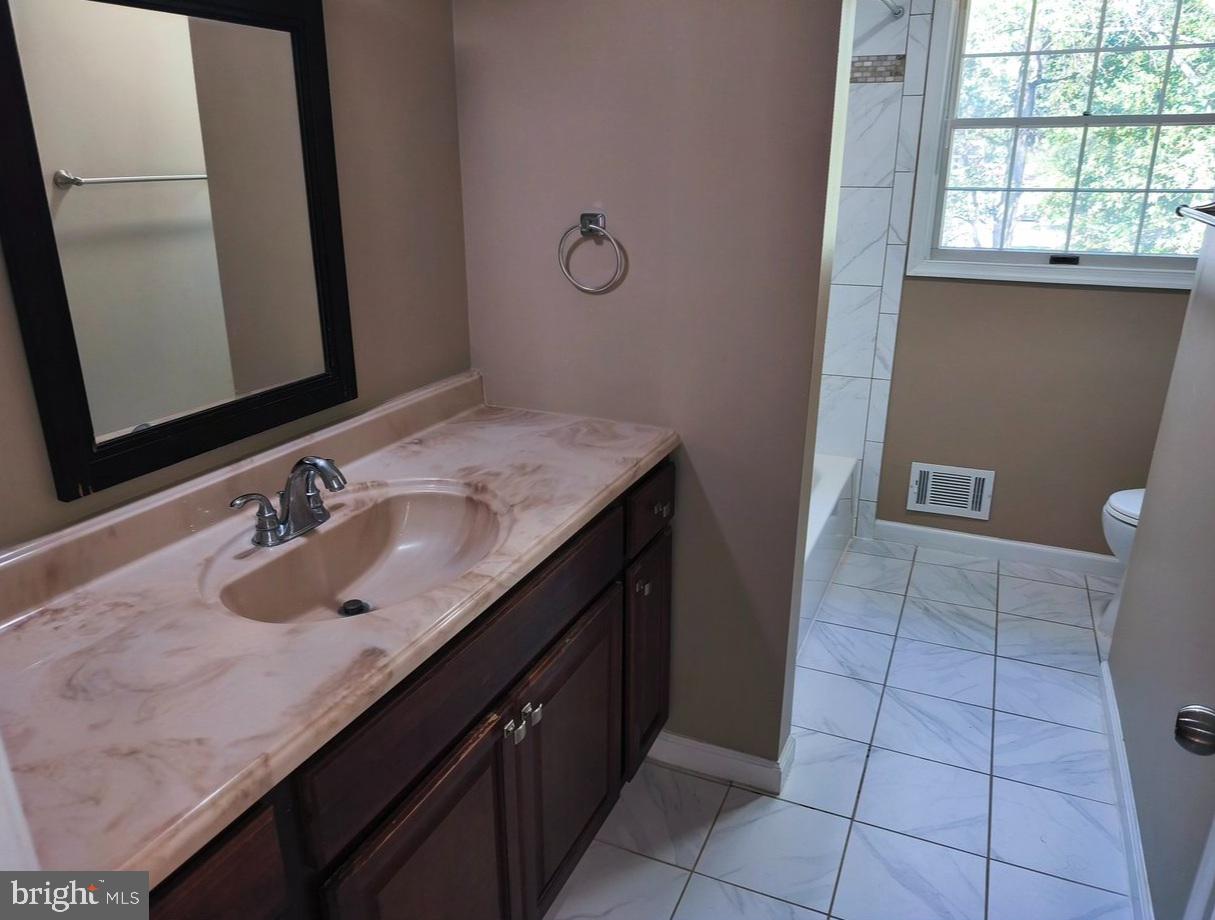 FOREST RIDGE - Residential Lease